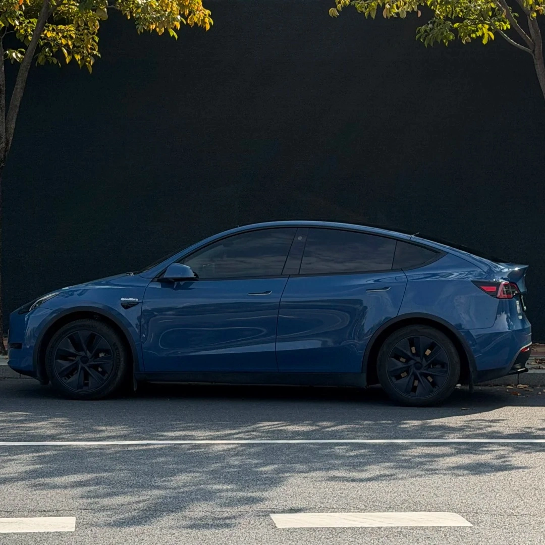 TPU Glossy Neptuen Blue Colored PPF Paint Protection Film